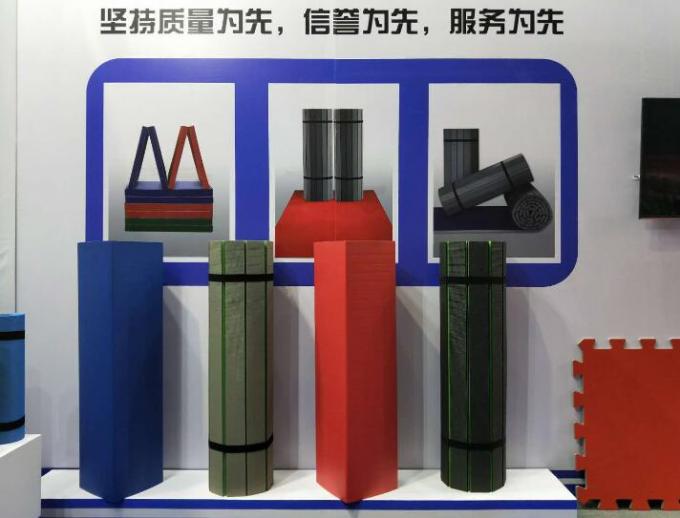 Vinyl Surface Bonded XPE Foam Roll Out Jiu Jitsu Mats Rollable Water